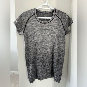 Lululemon Short Sleeve Hip Length-size 10